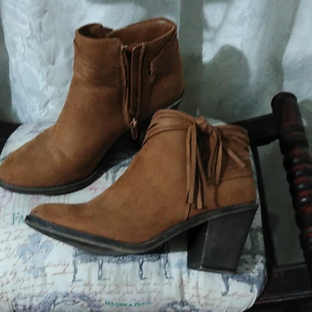 Ankle boots
